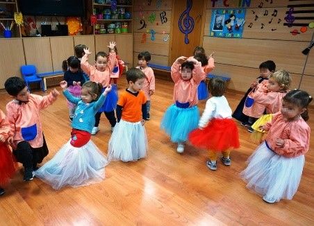 Nuestra Escuela Garabatos baile